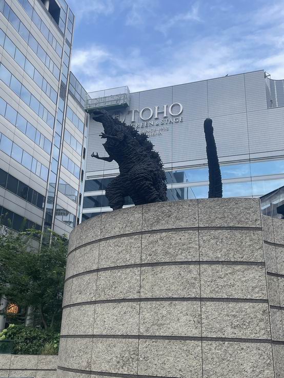 日比谷ゴジラスクエア ゴジラ像 5th anniversary レッドクリア 日比谷